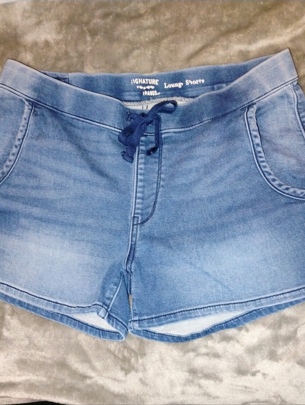 Levi Lounge Shorts Size 10
